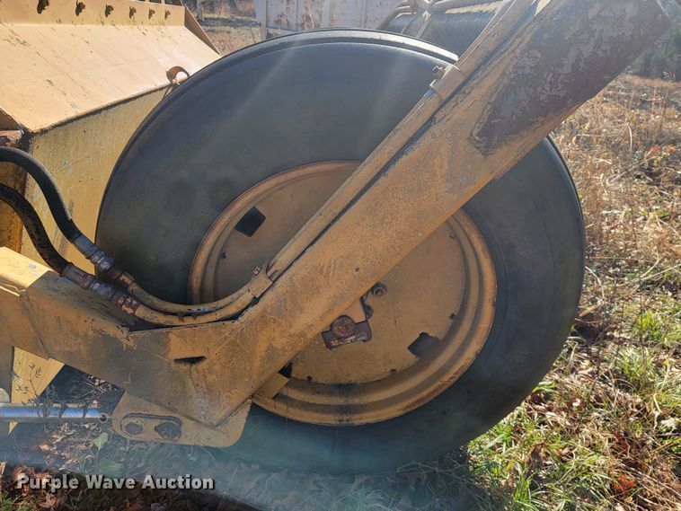 image for item KB9928 1983 Reynolds 10C  scraper