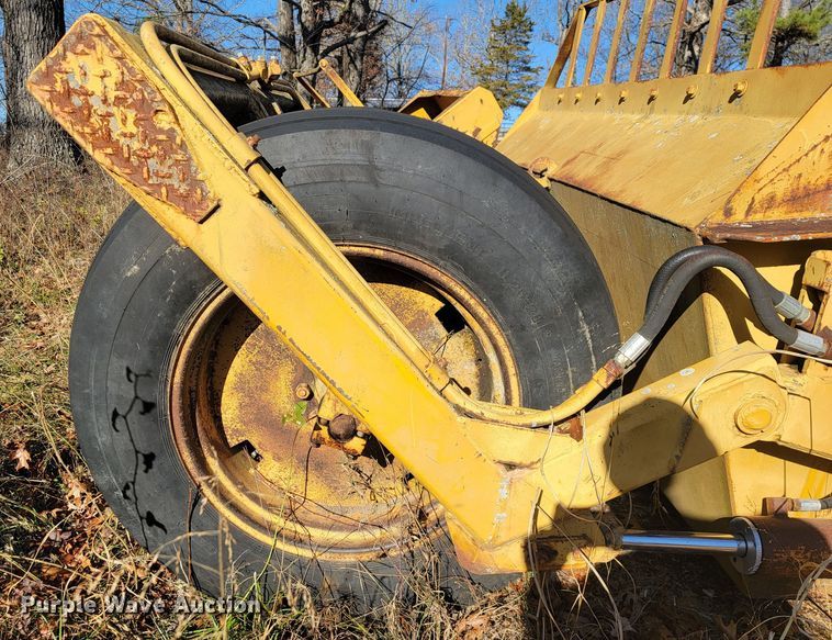 image for item KB9928 1983 Reynolds 10C  scraper