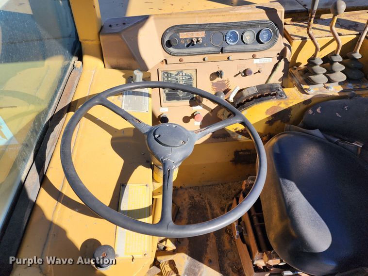 image for item KC9411 1985 Caterpillar 613C  elevating scraper