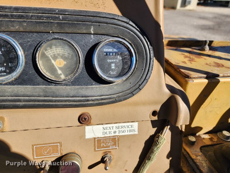 image for item KC9411 1985 Caterpillar 613C  elevating scraper