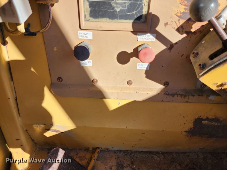image for item KC9411 1985 Caterpillar 613C  elevating scraper