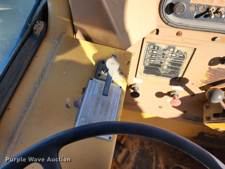 image for item KC9411 1985 Caterpillar 613C  elevating scraper