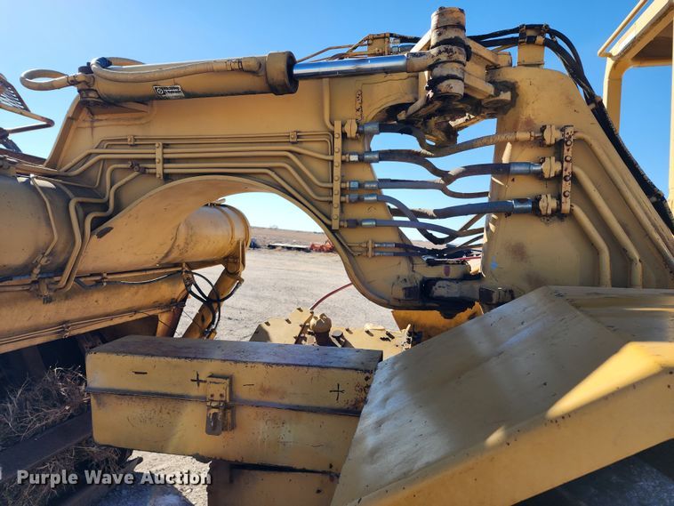 image for item KC9411 1985 Caterpillar 613C  elevating scraper