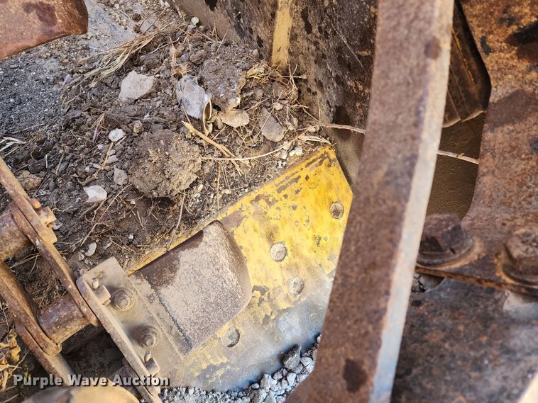 image for item KC9411 1985 Caterpillar 613C  elevating scraper