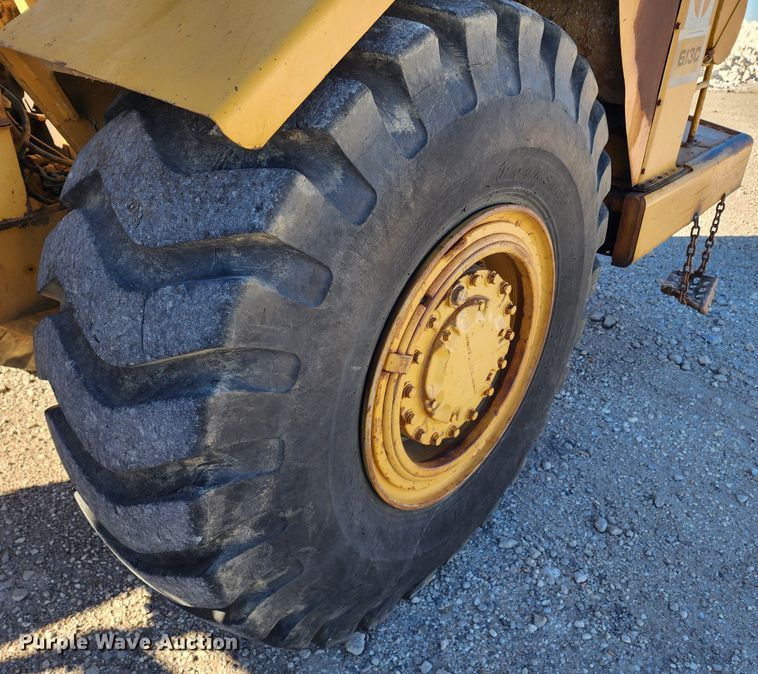 image for item KC9411 1985 Caterpillar 613C  elevating scraper