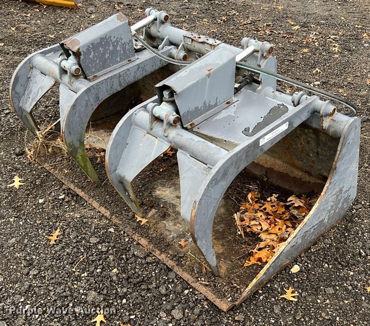 image for item KF9747 Thomas B305  skid steer grapple bucket