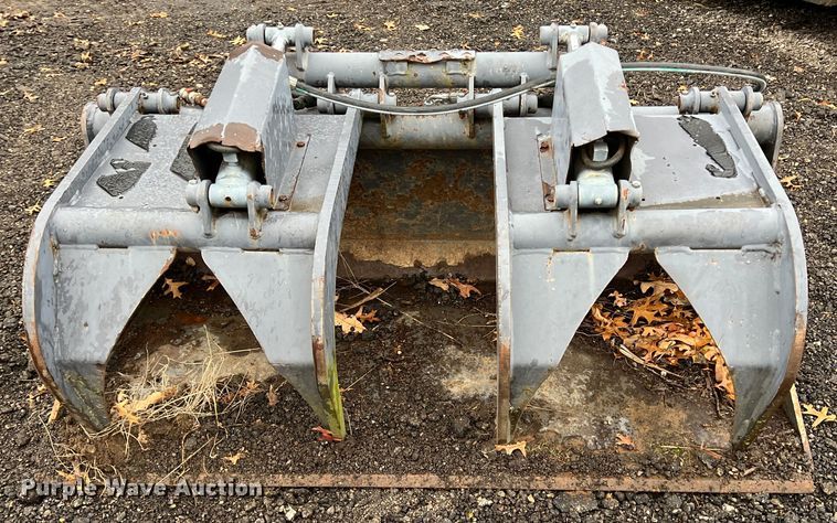 image for item KF9747 Thomas B305  skid steer grapple bucket