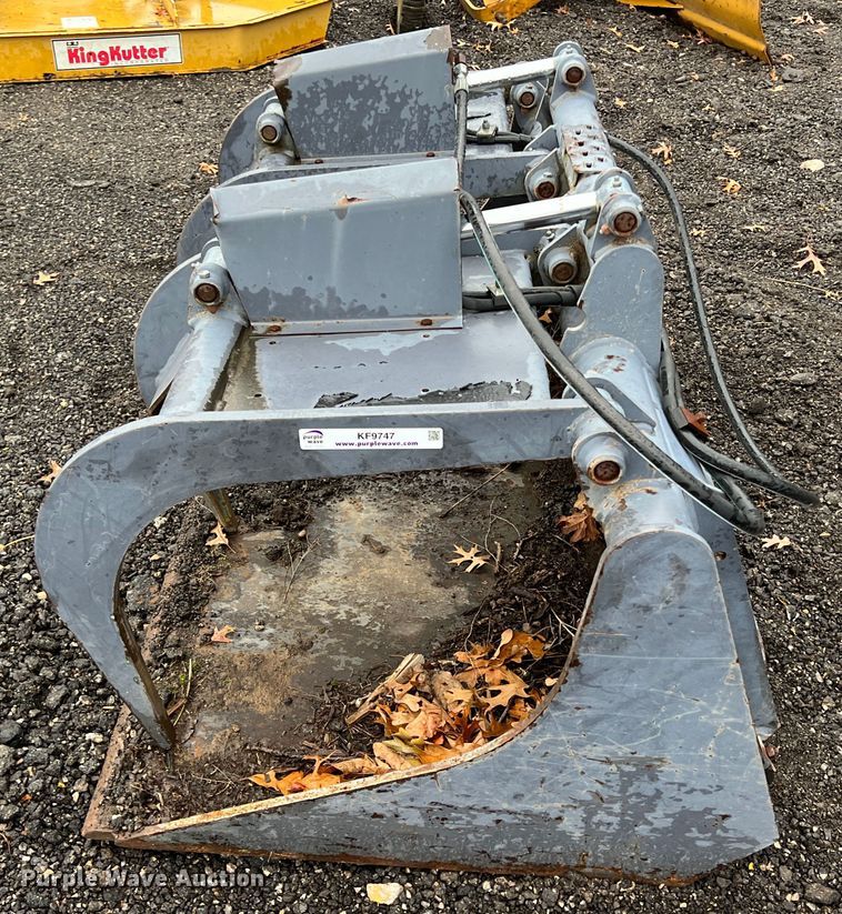 image for item KF9747 Thomas B305  skid steer grapple bucket