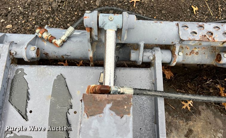 image for item KF9747 Thomas B305  skid steer grapple bucket