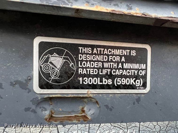 image for item KF9747 Thomas B305  skid steer grapple bucket