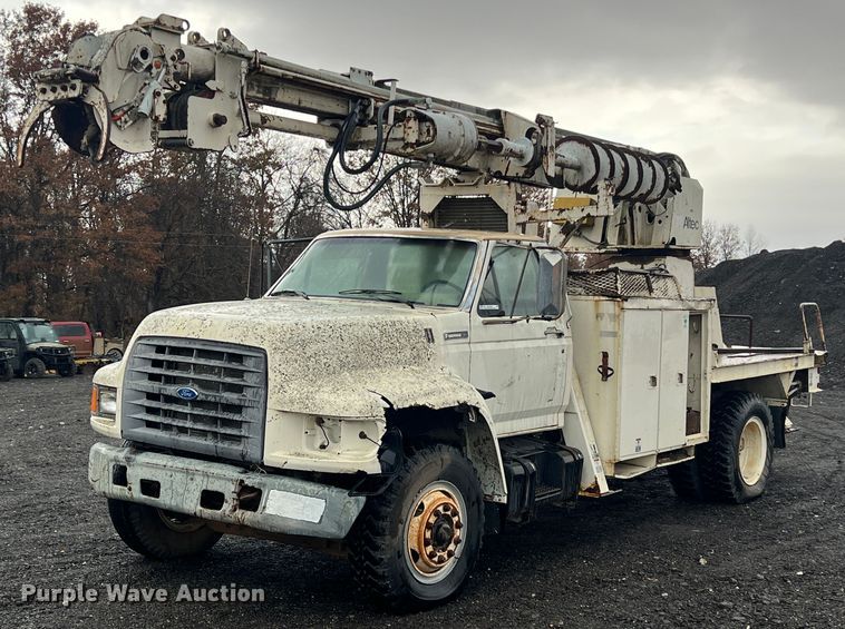image for item KF9759 1997 Ford F800  digger derrick truck