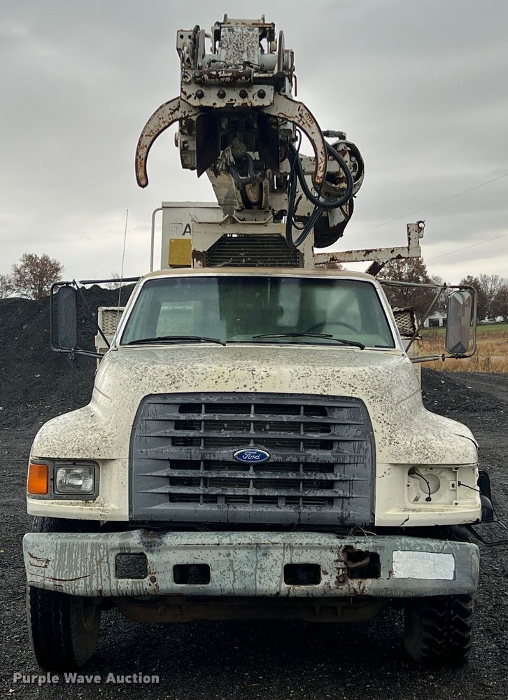 image for item KF9759 1997 Ford F800  digger derrick truck