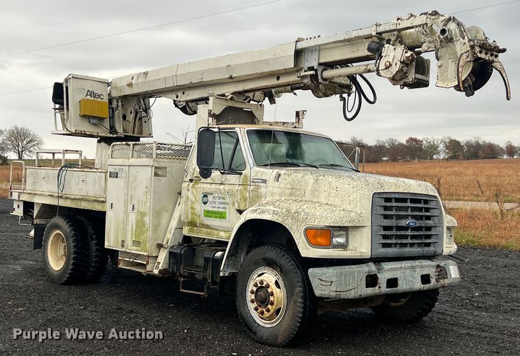 image for item KF9759 1997 Ford F800  digger derrick truck