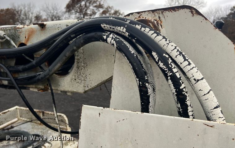 image for item KF9759 1997 Ford F800  digger derrick truck