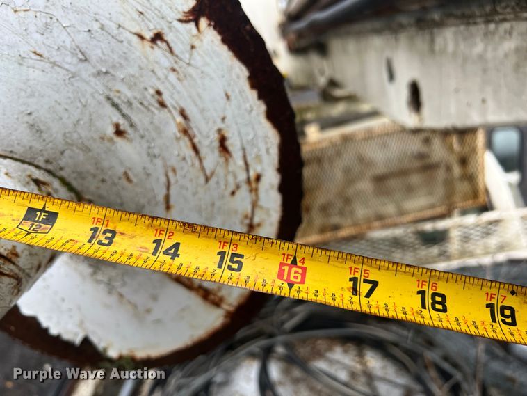 image for item KF9759 1997 Ford F800  digger derrick truck