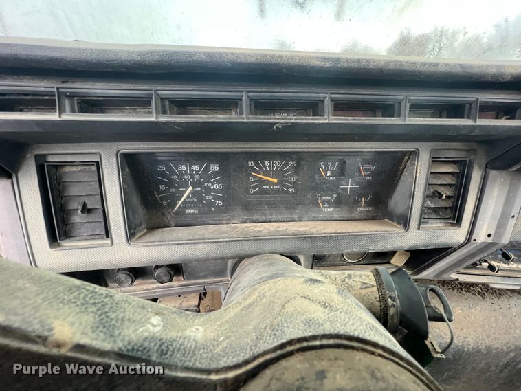 image for item KF9759 1997 Ford F800  digger derrick truck