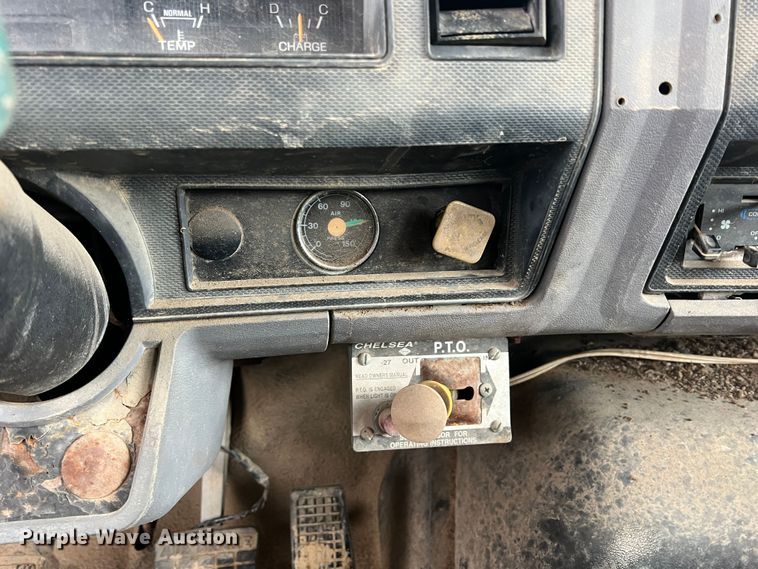 image for item KF9759 1997 Ford F800  digger derrick truck