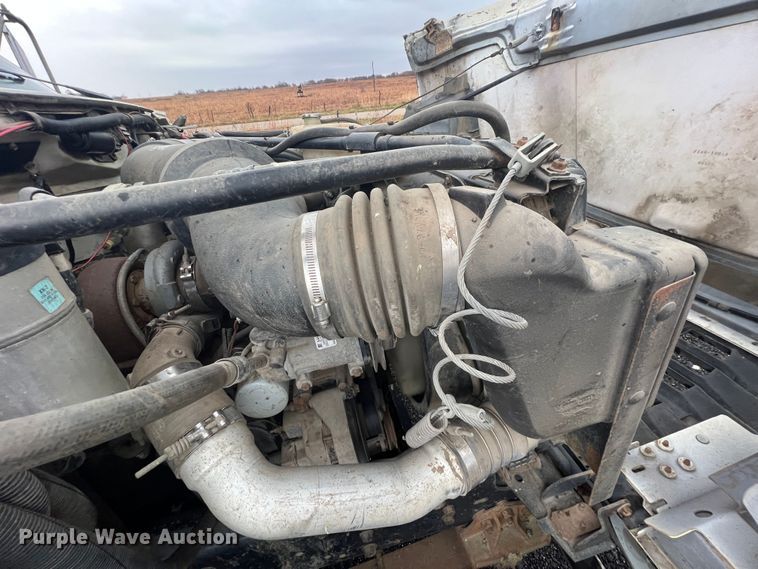 image for item KF9759 1997 Ford F800  digger derrick truck