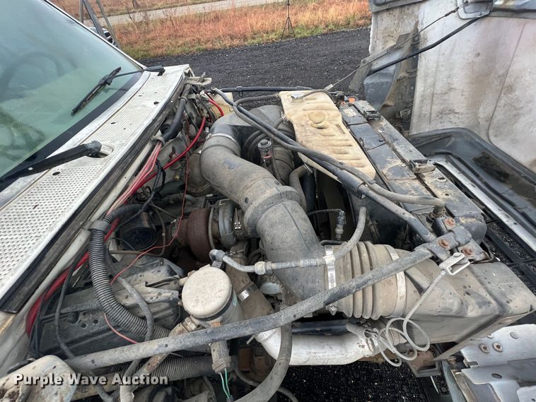 image for item KF9759 1997 Ford F800  digger derrick truck