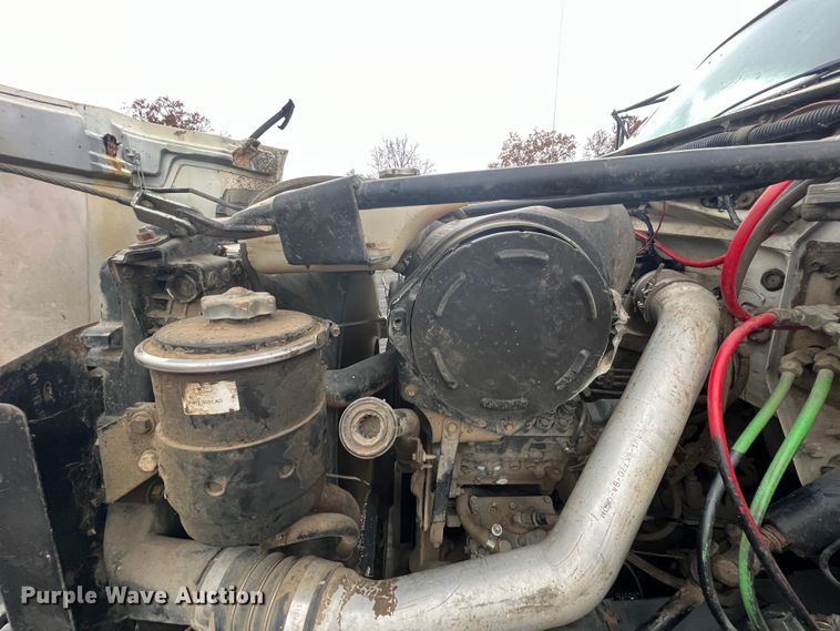 image for item KF9759 1997 Ford F800  digger derrick truck