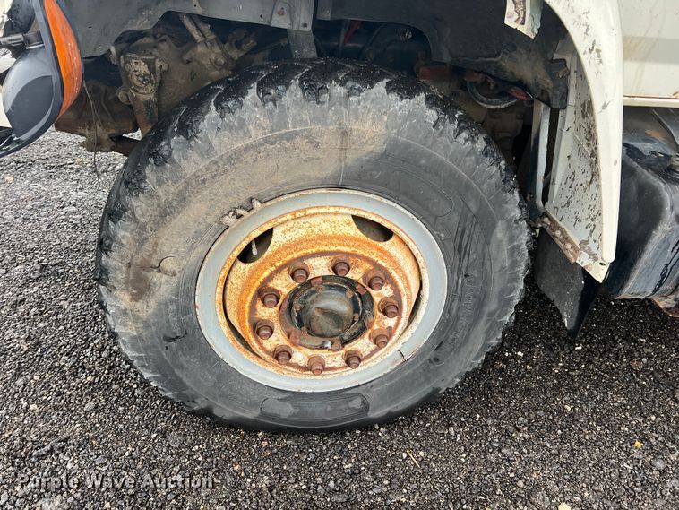 image for item KF9759 1997 Ford F800  digger derrick truck