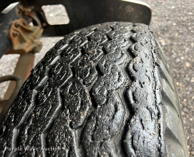 image for item KF9759 1997 Ford F800  digger derrick truck