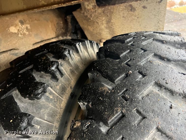 image for item KF9759 1997 Ford F800  digger derrick truck