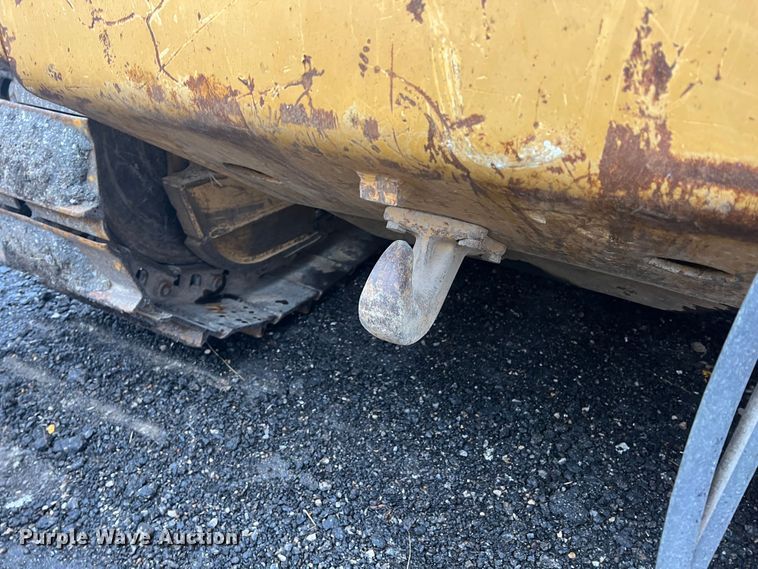 image for item KF9765 1991 Fiat-Allis 10C  dozer