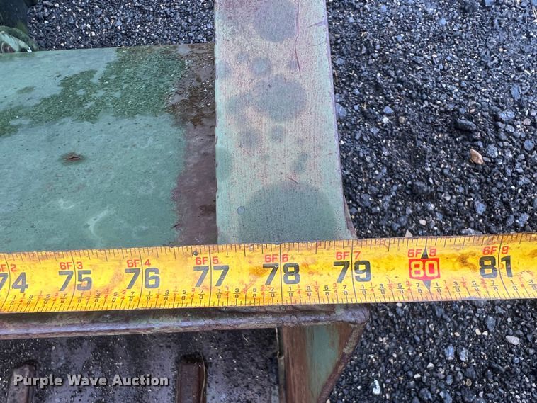 image for item KF9767 1990 Freightliner FLU419  emplacement excavator