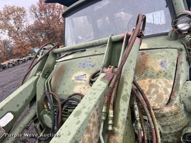 image for item KF9767 1990 Freightliner FLU419  emplacement excavator