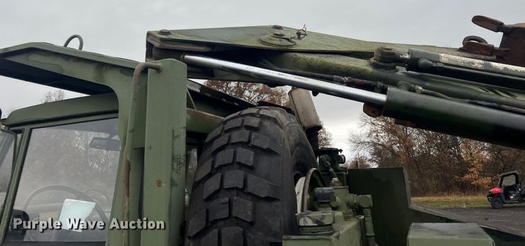 image for item KF9767 1990 Freightliner FLU419  emplacement excavator