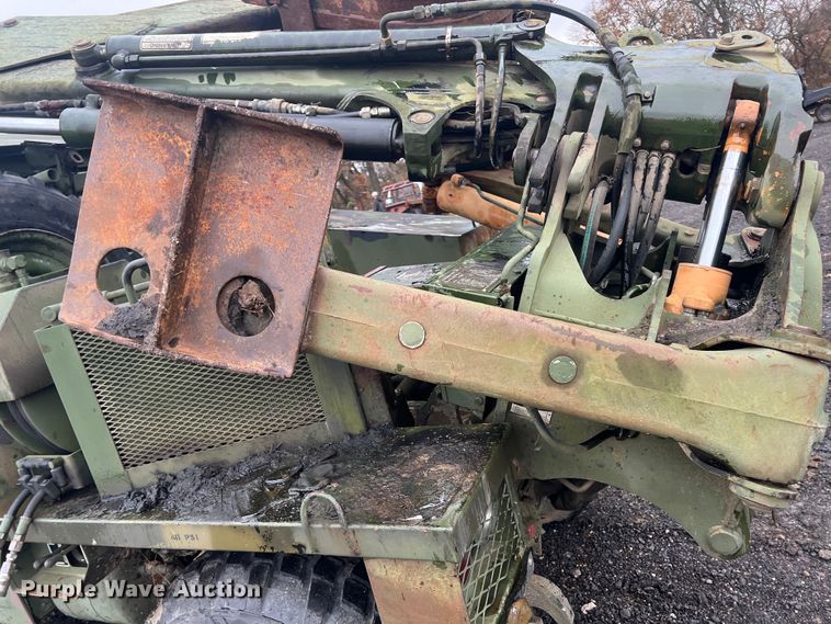 image for item KF9767 1990 Freightliner FLU419  emplacement excavator