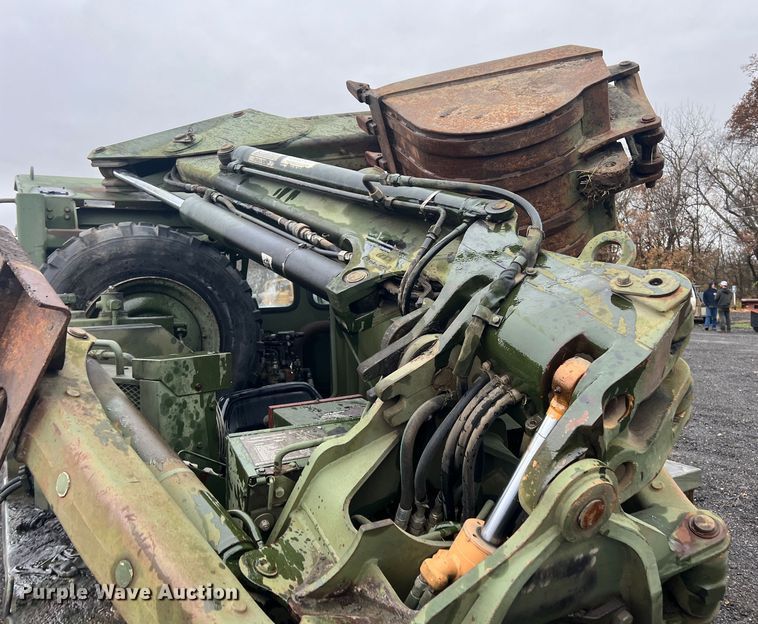 image for item KF9767 1990 Freightliner FLU419  emplacement excavator