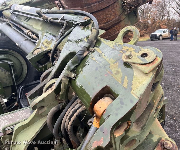 image for item KF9767 1990 Freightliner FLU419  emplacement excavator