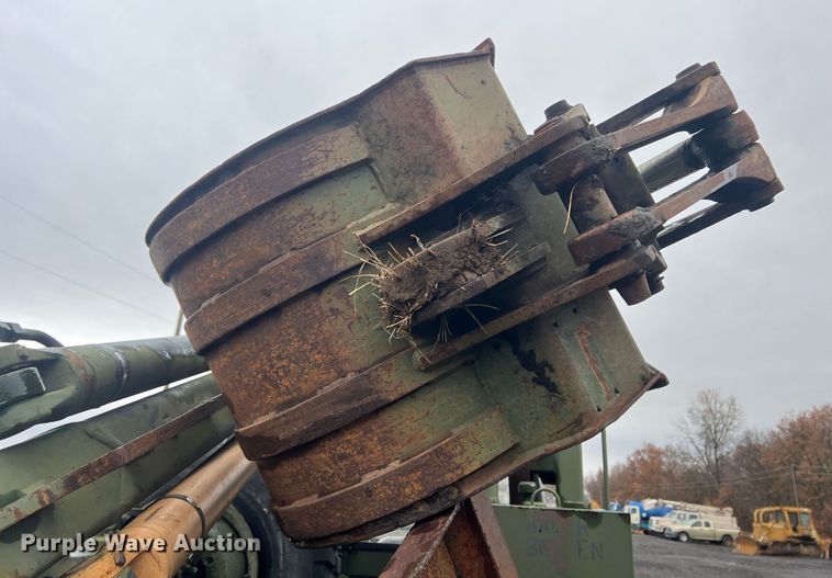 image for item KF9767 1990 Freightliner FLU419  emplacement excavator