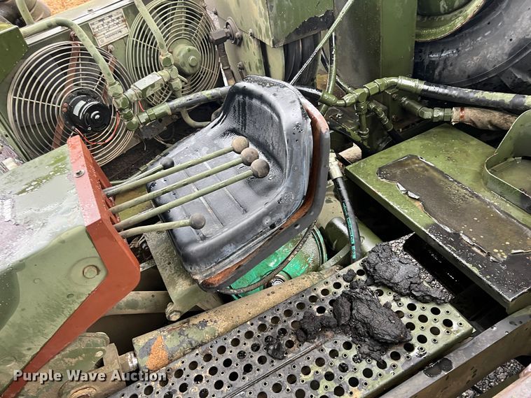 image for item KF9767 1990 Freightliner FLU419  emplacement excavator