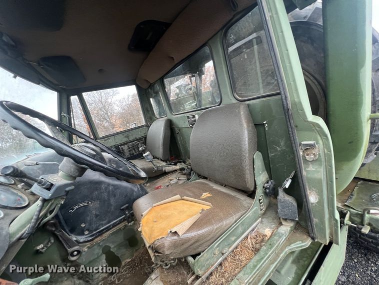 image for item KF9767 1990 Freightliner FLU419  emplacement excavator