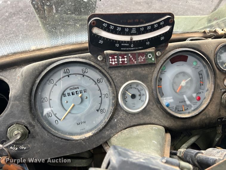 image for item KF9767 1990 Freightliner FLU419  emplacement excavator