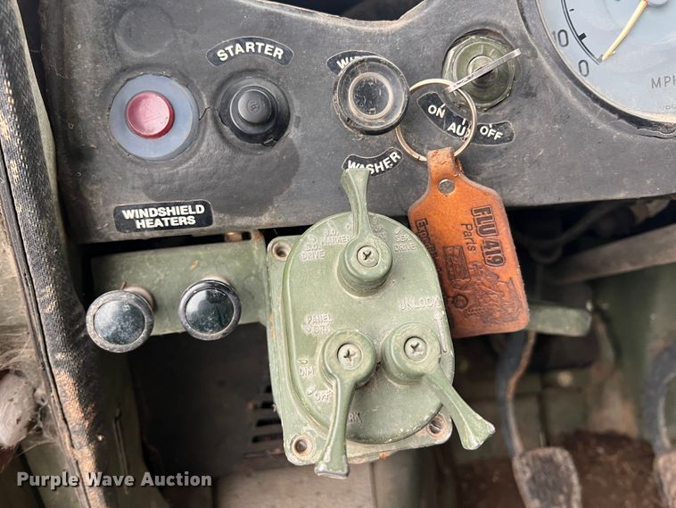 image for item KF9767 1990 Freightliner FLU419  emplacement excavator