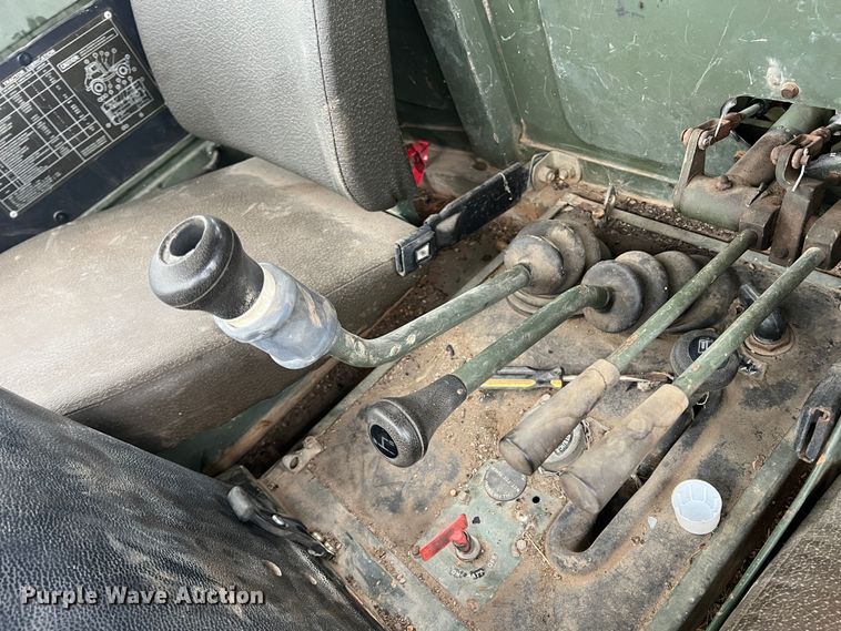 image for item KF9767 1990 Freightliner FLU419  emplacement excavator