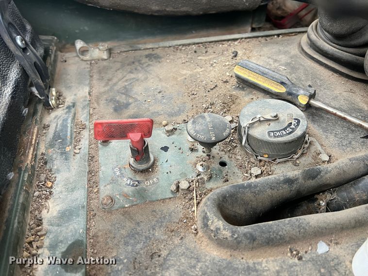 image for item KF9767 1990 Freightliner FLU419  emplacement excavator