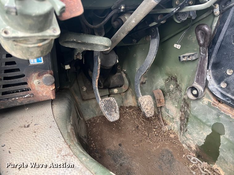 image for item KF9767 1990 Freightliner FLU419  emplacement excavator