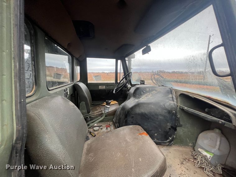 image for item KF9767 1990 Freightliner FLU419  emplacement excavator