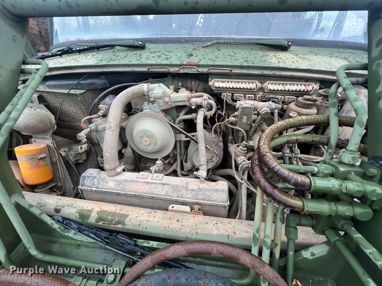 image for item KF9767 1990 Freightliner FLU419  emplacement excavator