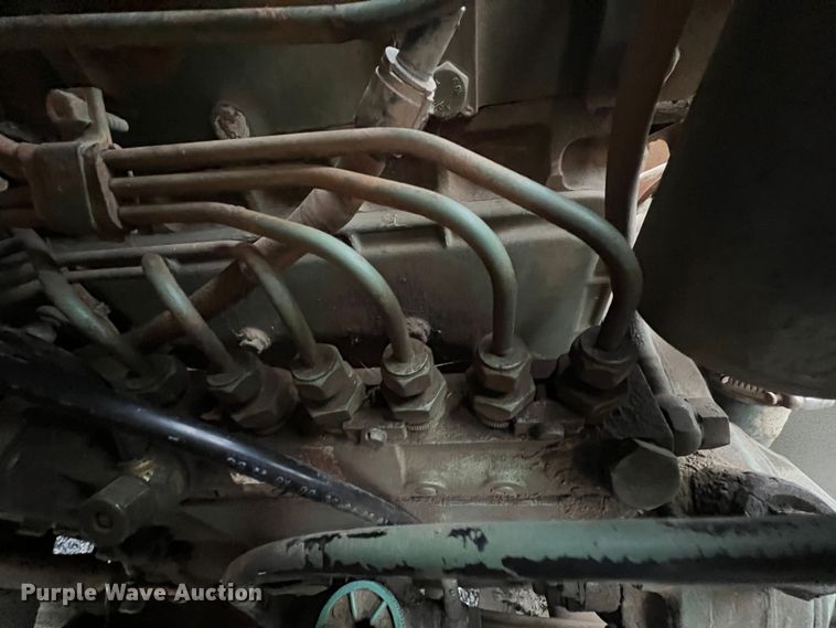 image for item KF9767 1990 Freightliner FLU419  emplacement excavator