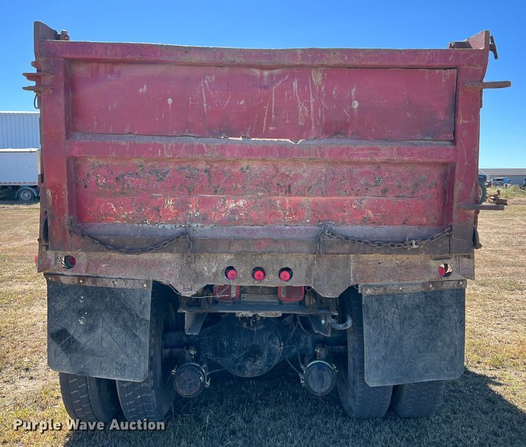 image for item KF9861 1987 Ford L8000  dump truck