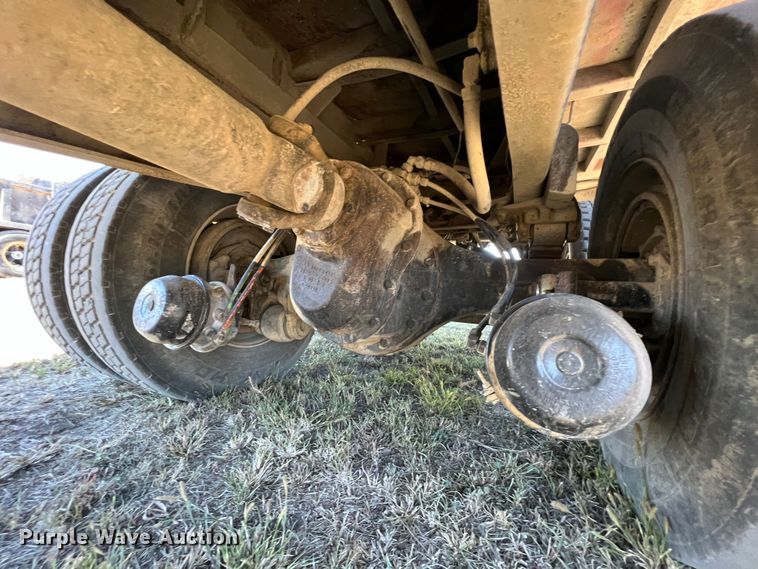 image for item KF9861 1987 Ford L8000  dump truck