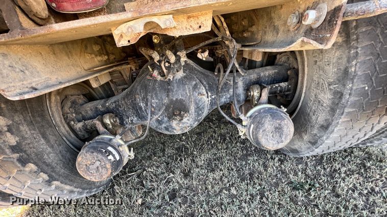 image for item KF9861 1987 Ford L8000  dump truck