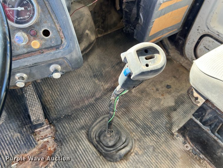 image for item KF9861 1987 Ford L8000  dump truck