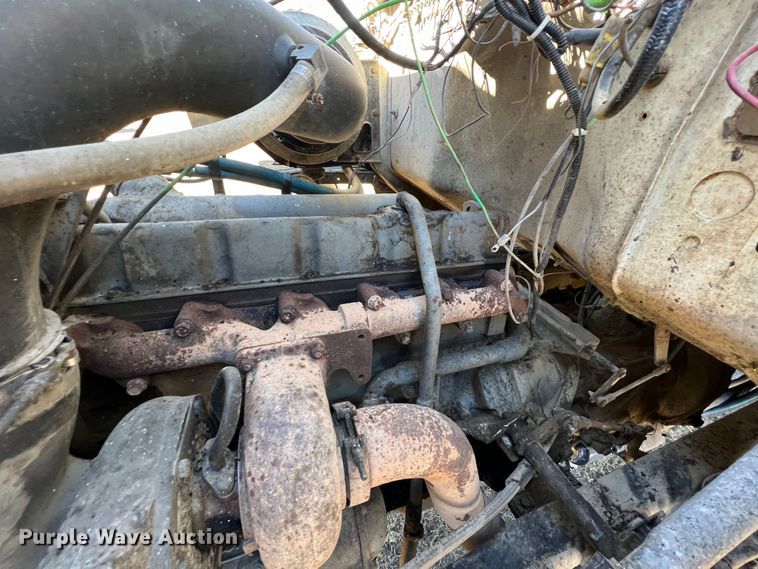 image for item KF9861 1987 Ford L8000  dump truck